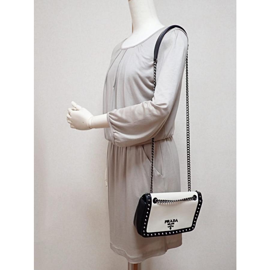 PRADA プラダ スタッズ チェーン ショルダーバッグ 1BD147 ホワイトｘブラック レザー 中古B+ 【送料無料】 A-8949の画像
