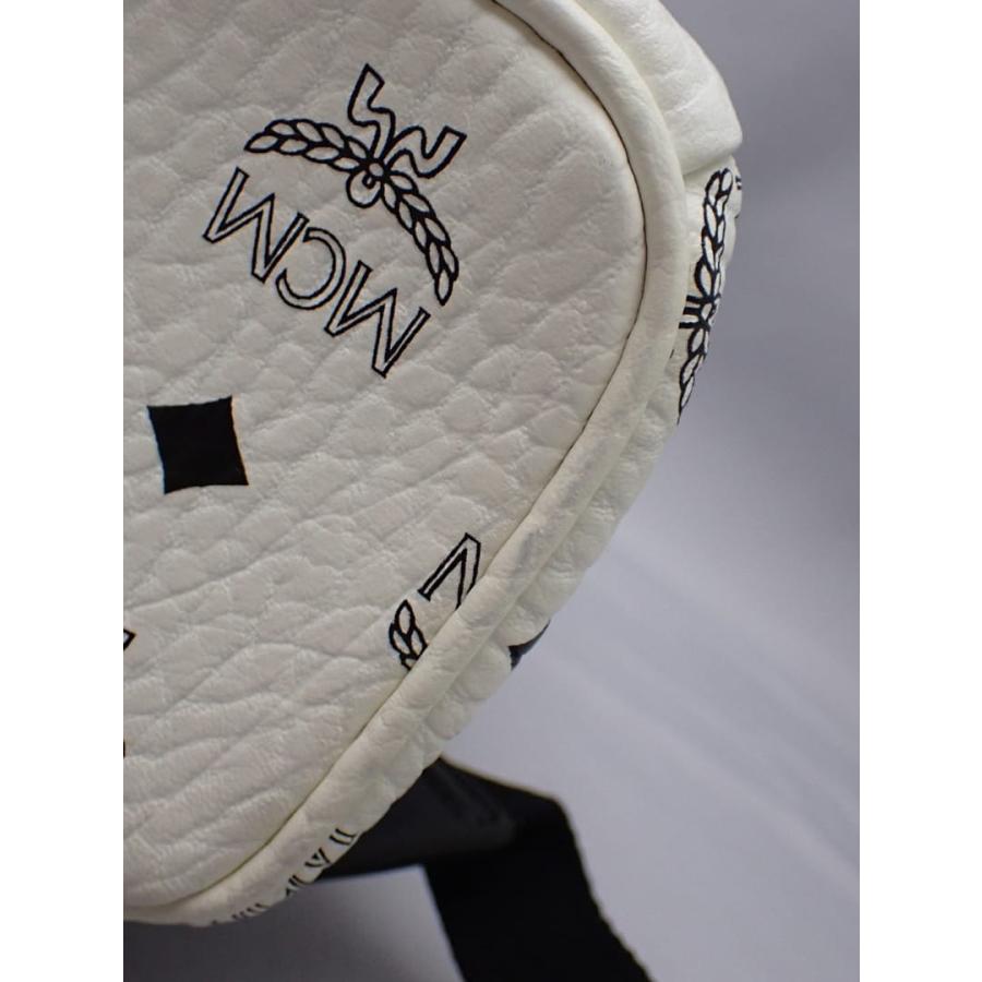 MCM エムシーエム バックパック リュックサック サイドスタッズ 白