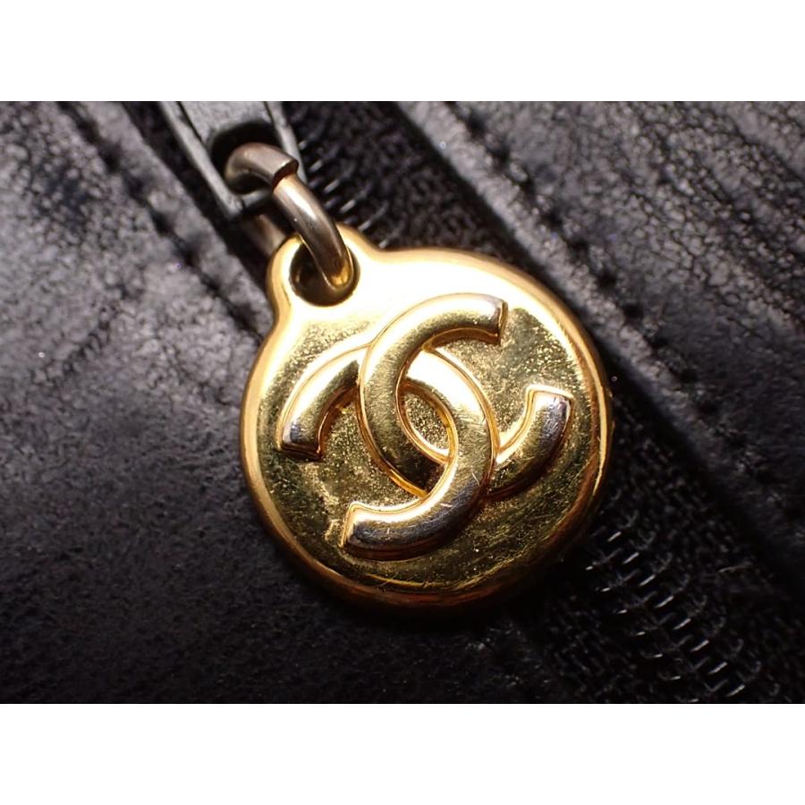 CHANEL（シャネル） 二つ折り 長財布 ブラック ラムスキン 中古B