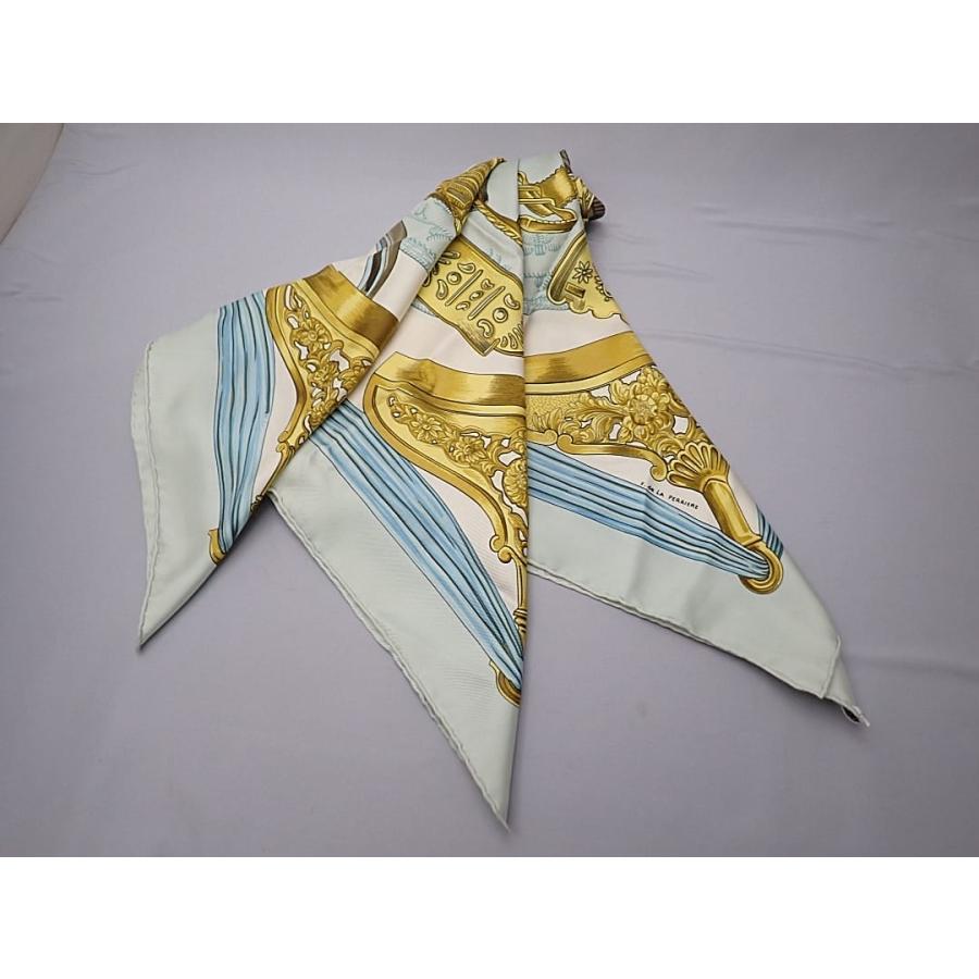 HERMES（エルメス） シルクスカーフ カレ90 ライトブルーxゴールド
