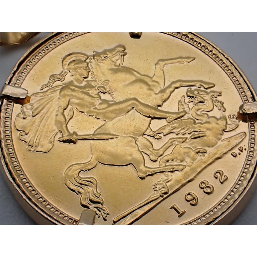 916 K22 ハーフソブリン金貨 ペンダントトップ K18枠 1982年銘