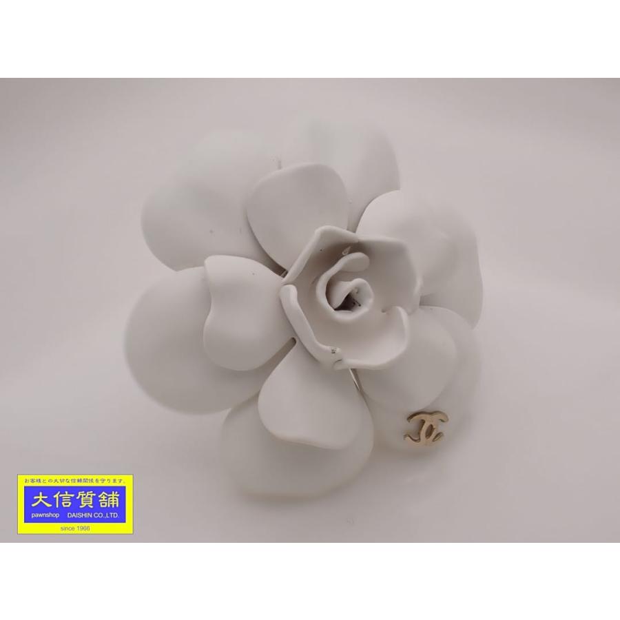 シャネル　片方ピアス　カメリアピアス CHANEL（シャネル） カメリア ピアス 09A 片耳のみ ホワイト 中古B+