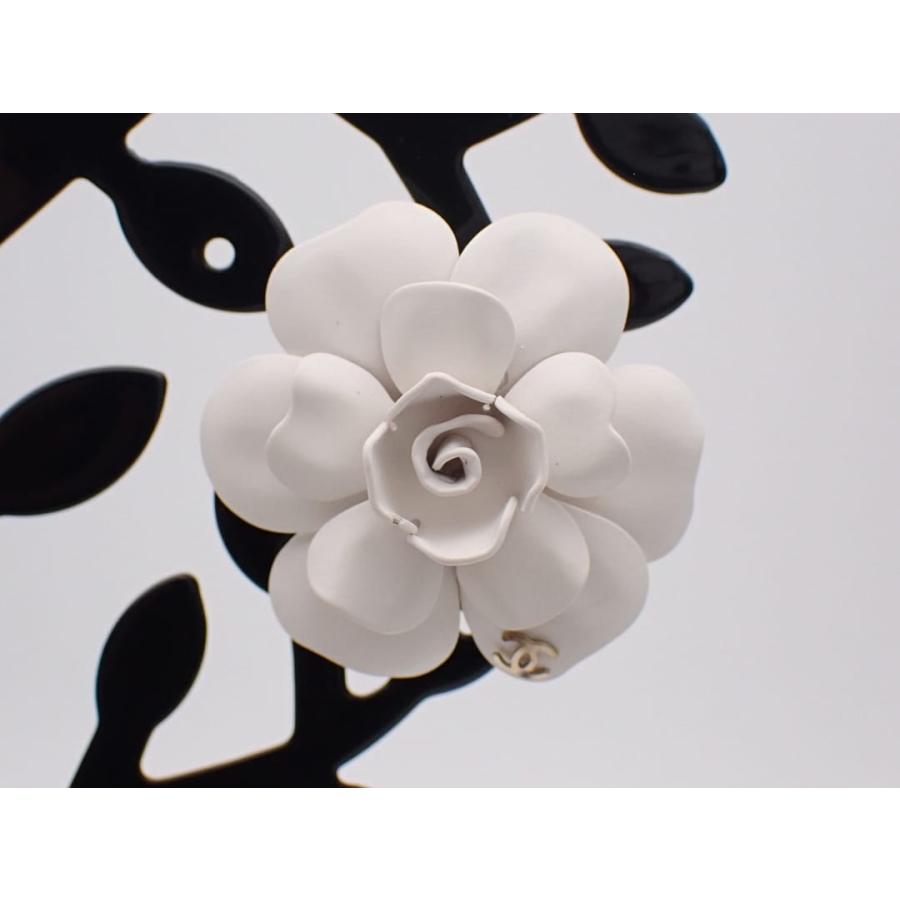 CHANEL（シャネル） カメリア ピアス 09A 片耳のみ ホワイト 中古B+