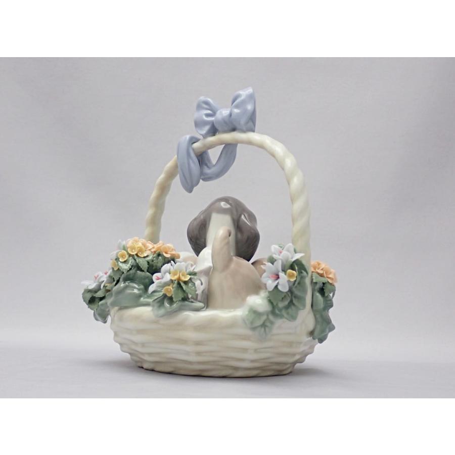 LLADRO（リヤドロ） フィギュリン ポーセリン 花かごと三匹の子犬