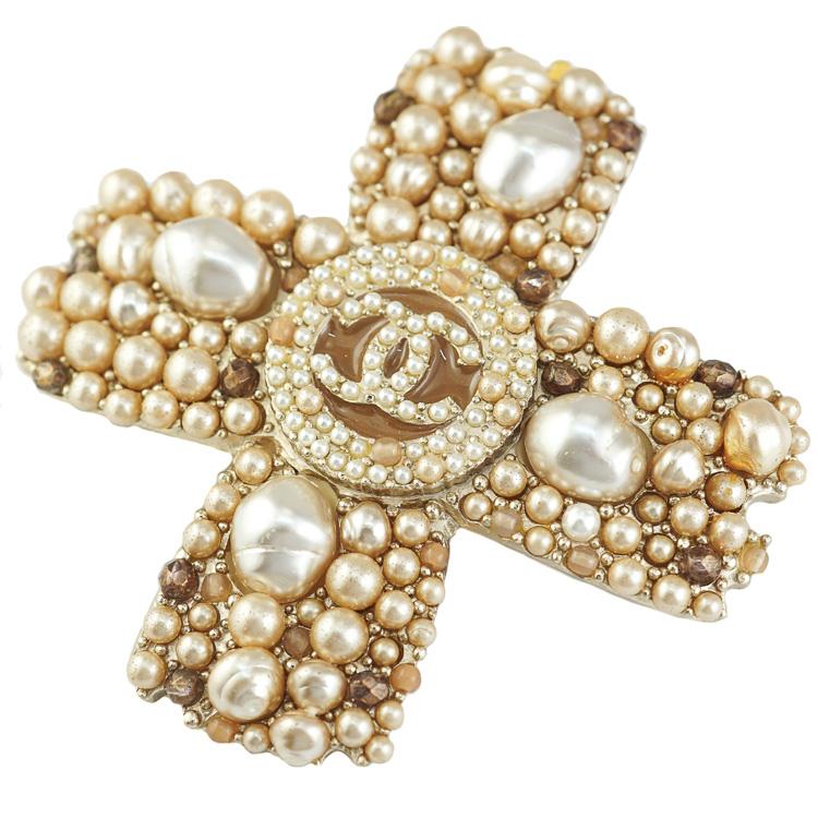 CHANEL ブローチ パール クロス ココマーク シャンパンゴールド シャンパンベージュ ライトブラウン 05A ブランドアクセサリー 3s89212j【中古】の画像