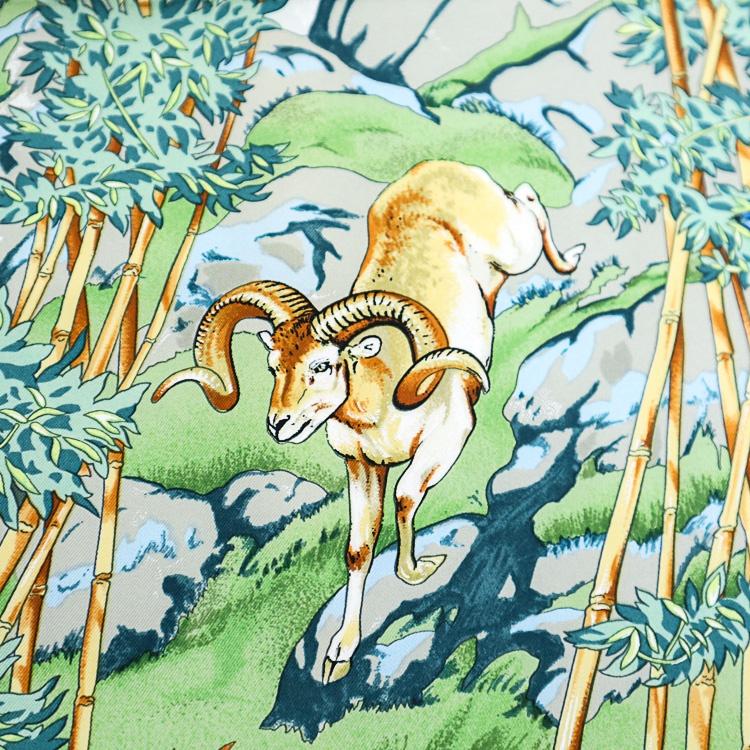 HERMES（エルメス） カレ90 大判スカーフ SICHUAN 四川省 ライトブルー