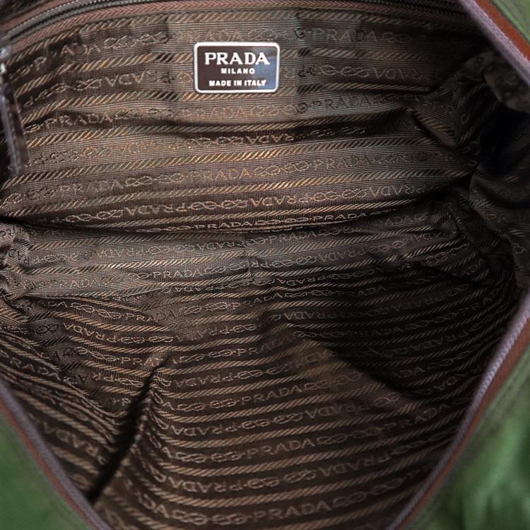 PRADA（プラダ） トライアングルロゴ 三角ロゴ プレート ハンドバッグ