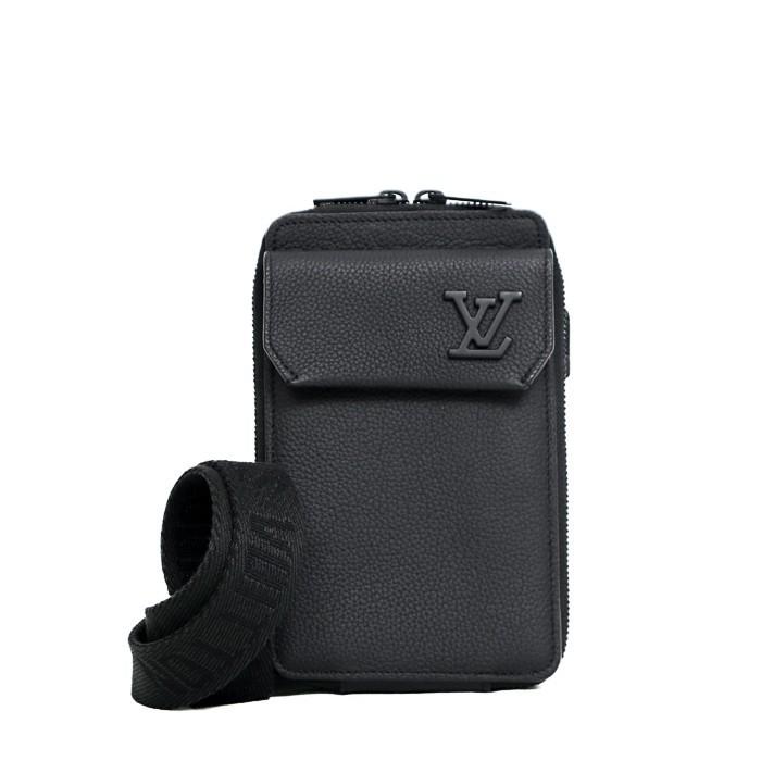 LOUIS VUITTON（ルイ・ヴィトン） 【極美品】LOUIS VUITTON LV