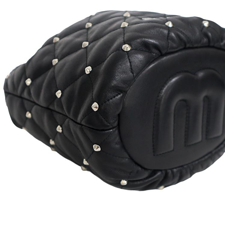 miu miu（ミュウミュウ） 【美品】MIUMIU スタッズ 巾着バッグ