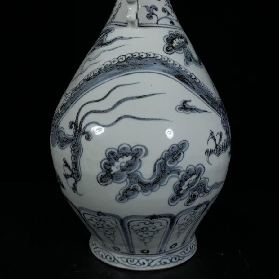 中国古美術・旧蔵の磁器・明洪武の青花龍紋双耳瓶・純手描き・青花磁器