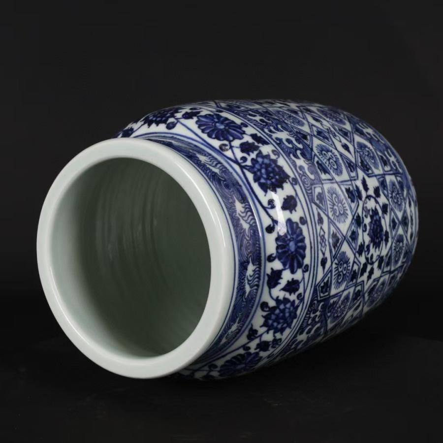 中国古美術・旧蔵の磁器・包金ニンニクの瓶・14x29cm・置物・書道・文房具 中国古美術・珍蔵珐琅彩粉彩陶磁器のペン立・書道品・純手描き・案頭