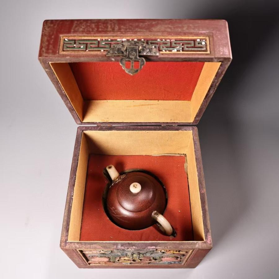 中国古美術.原礦紅泥.紫砂壺.嵌玉石.木箱付.中国古玩 : 時代の彩