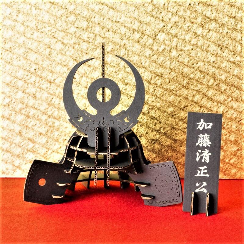 立体パズル ペーパークラフト ダンボール 戦国武将 兜 ブラック 立体紙組絵 加藤清正 送料無料 小型便にて配送 Riltutaikamikumi09 ダンボールクラフトストア 通販 Yahoo ショッピング