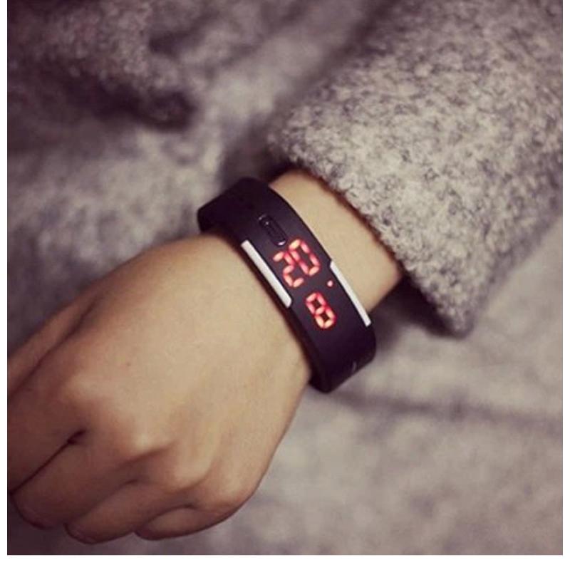 シリコン 腕時計 メンズ 腕時計 レディース腕時計 時計 防水 デジタル ラバー シリコン FASHION腕時計 スポーツ カラフルウォッチ おしゃれ シンプル ビジュアル |  | 04