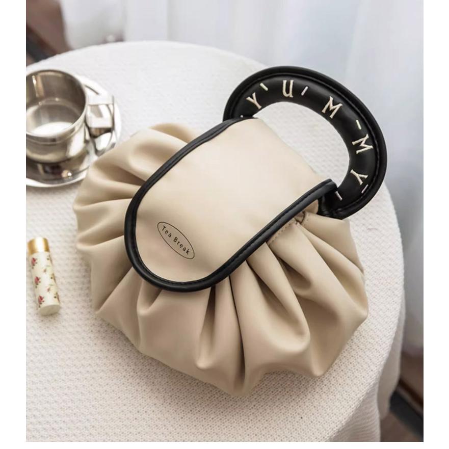 化粧ポーチ 巾着型 メイクポーチ コスメポーチ レディース 女性 大容量 収 トラベルポーチ 可愛い おしゃれ 便利 旅行 出張 外出 お出掛け 普段使い 婦人 |  | 02