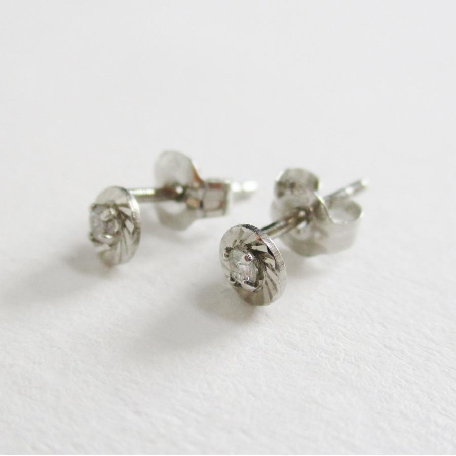 Pt850 プラチナ850 1粒ダイヤ ピアス カットデザイン 貴金属 ジュエリー アクセサリー : n06-pe028-5499 :  DANDELION-onlineshop - 通販 - Yahoo!ショッピング