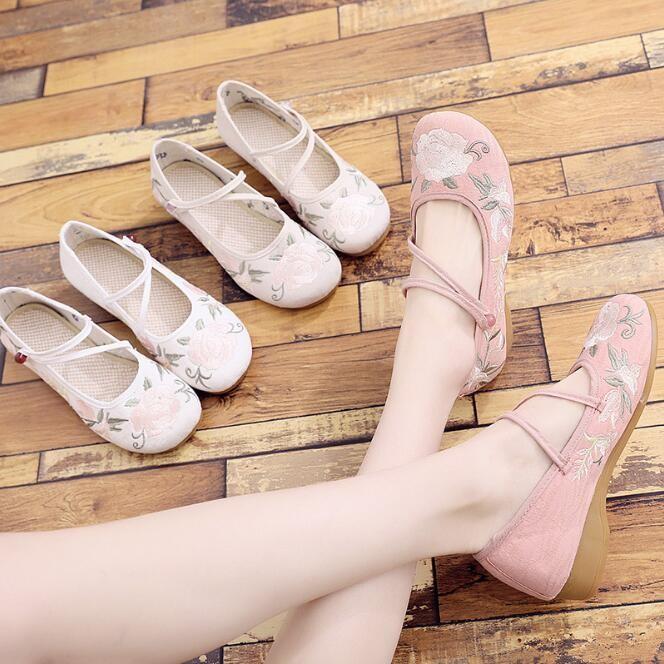 レディースシューズ 花刺繍チャイナ布靴 ヒール3cm ダンス漢服用布靴 コスプレ布靴 チャイナパンプス 可愛い中華シューズ 古典ダンスシューズ 2点送料無料 Den1609 人気ファッション店 通販 Yahoo ショッピング