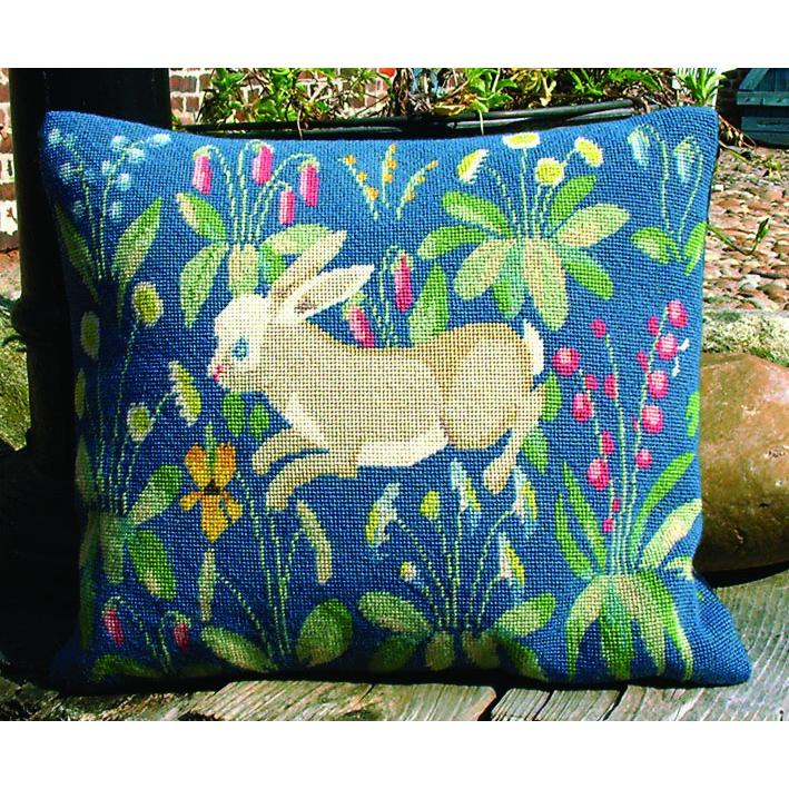 フレメ クロスステッチ 刺繍キット ウサギさんのクッション・・2