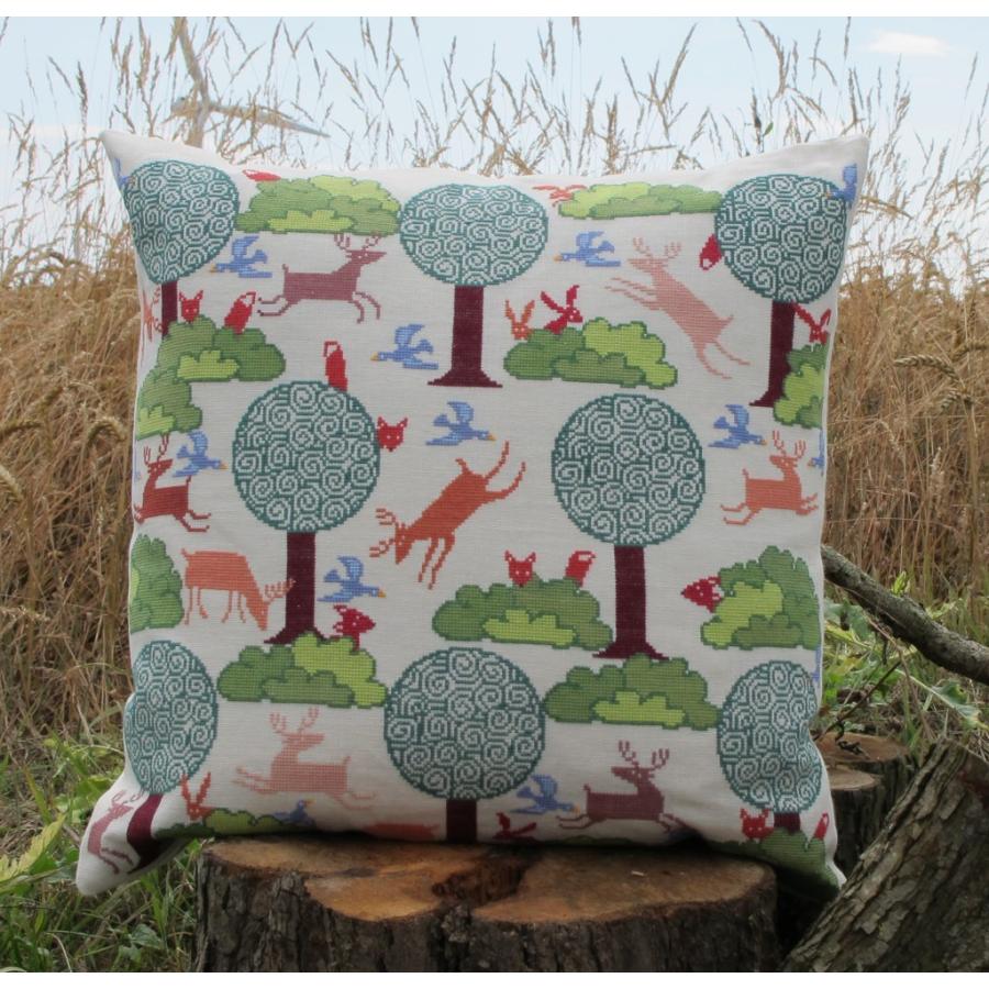 フレメ クロスステッチ 刺繍キット 【Deer's and Trees】 デンマーク 輸入ししゅうキット クッション