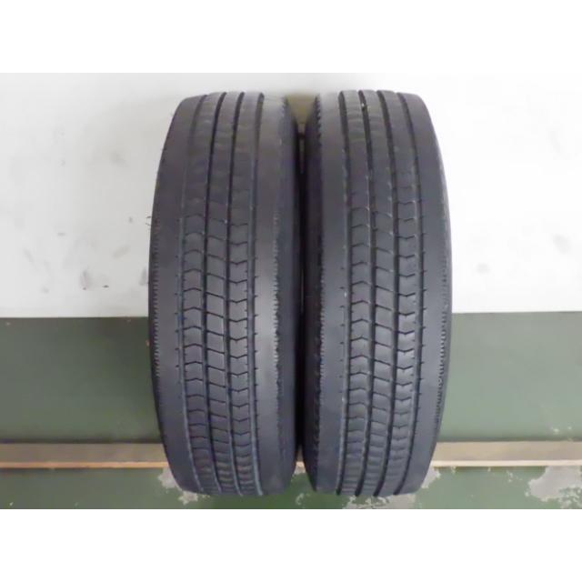 トラックタイヤ 215/70R17.5 バリ山7本