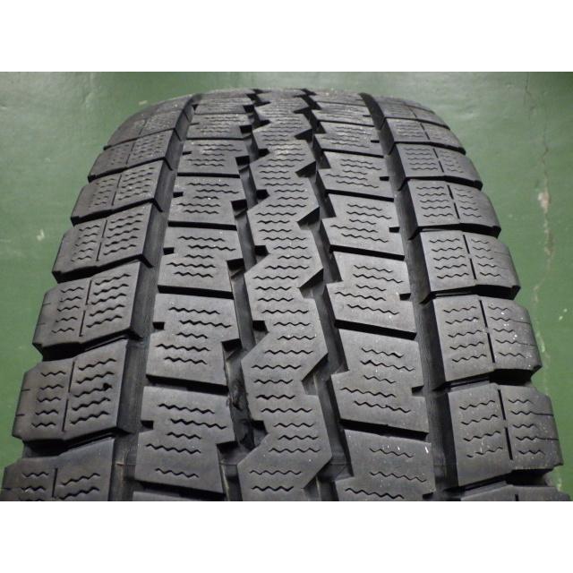 225/70R16 117/115L 4本 バリ溝 スタッドレス