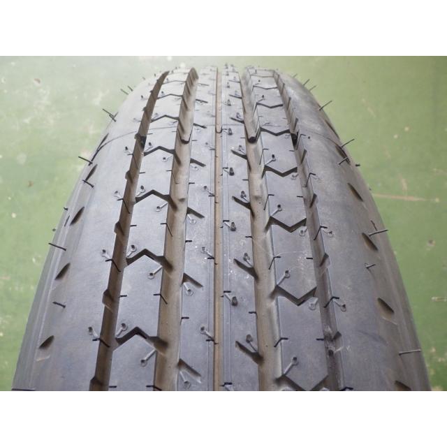 3863 ダンロップ　225/80R17.5 新古1本 DUNLOP（ダンロップ） 225/80R17.5 123/122L SP110 中古 9.9分山 1本
