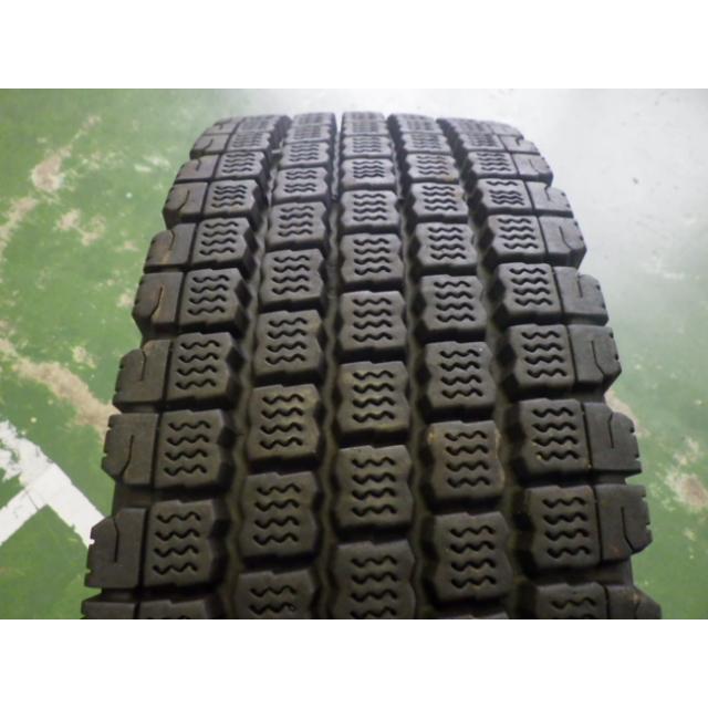 BRIDGESTONE（ブリヂストン） 215/70R17.5 123/121J W910 中古 7分山 4 