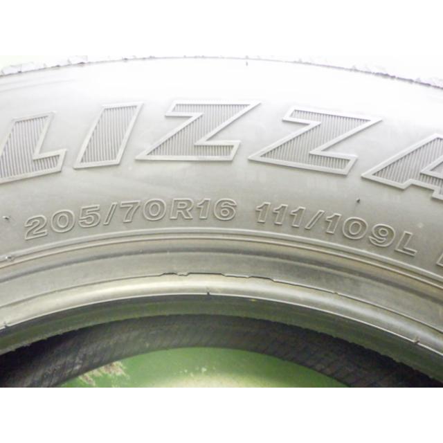 BRIDGESTONE（ブリヂストン） 205/70R16 111/109L 冬 ブリザック W979