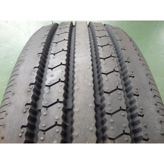 TOYO TIRES（トーヨータイヤ） M130 215/85R16 120/118L 中古 9.9分山 