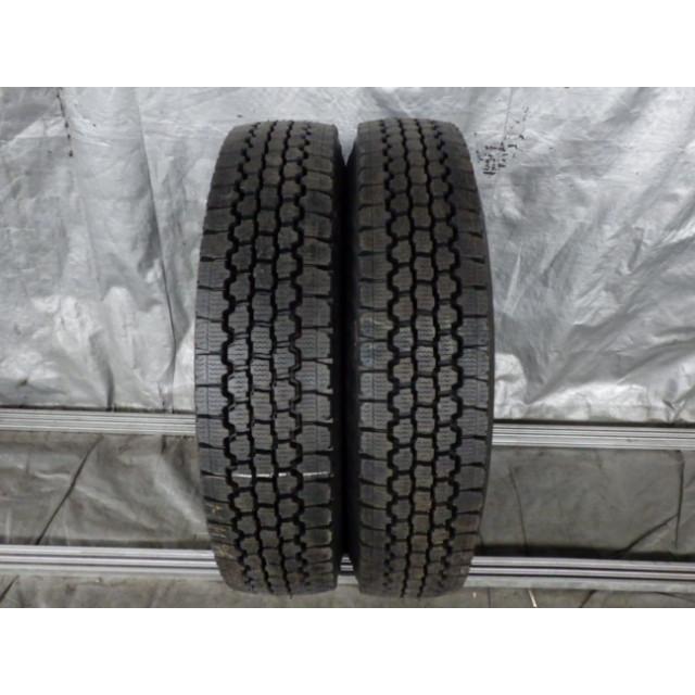 UT2392-再生 7.50R18 14PR 未走行再生 2本セット スタッドレスタイヤ 