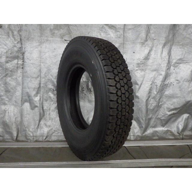 UT2393-再生 7.50R18 14PR 未走行再生 1本のみ スタッドレスタイヤ 