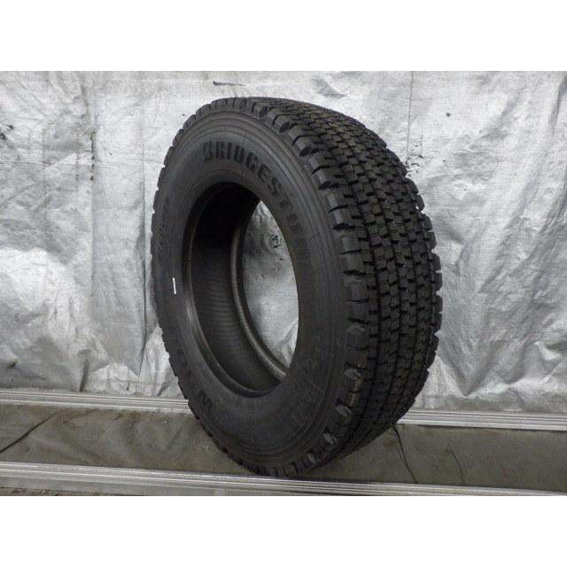 UT2427-ブリヂストン W900 245/70R19.5 136/134J 中古 9.9分山 1本のみ  