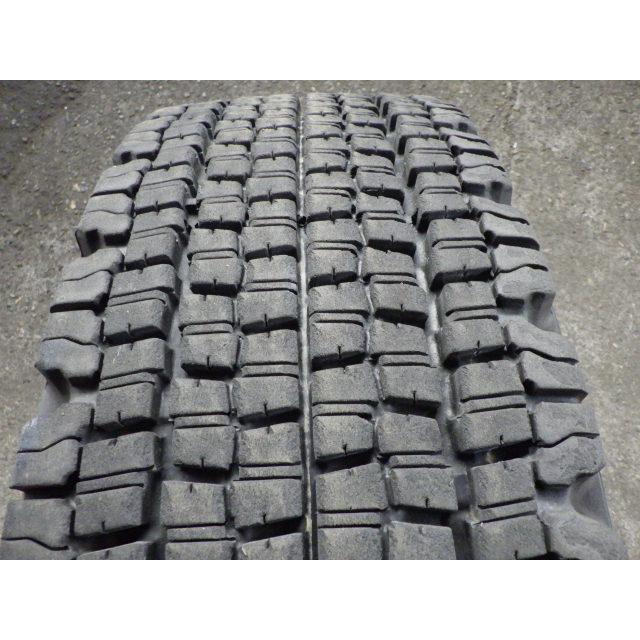 UT2645-ブリヂストン W970 225/70R19.5 130/128J 中古 2本セット スタッドレスタイヤ 2016年製 | BRIDGESTONE | 03