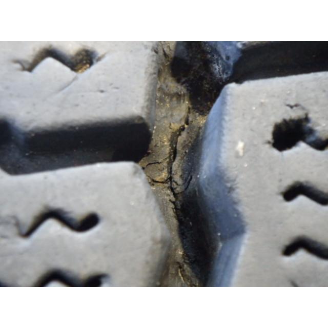 265/70R19.5 140/138J ブリヂストン BRIDGESTONE 冬 W910 中古 7分山 4本SET スタッドレスタイヤ 日本製 265/70/19.5 265/70-19.5 UT3187 | BRIDGESTONE | 07