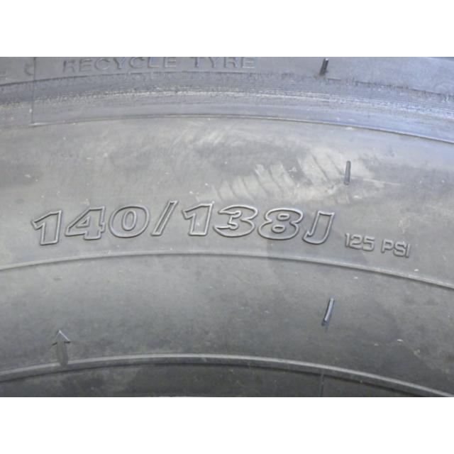 265/70R19.5 140/138J YTR 冬 902ZE 中古再生 8分山 4本セット スタッドレスタイヤ 265/70/19.5 265/70-19.5 UT3237 |  | 02