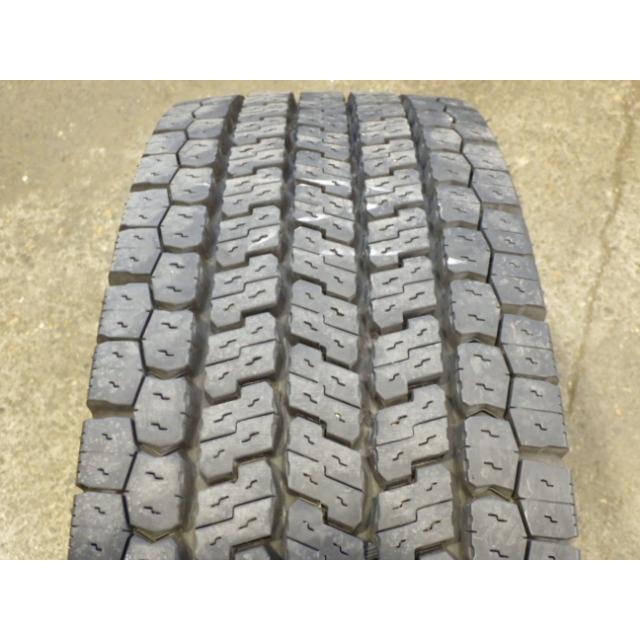 265/70R19.5 140/138J YTR 冬 902ZE 中古再生 8分山 4本セット スタッドレスタイヤ 265/70/19.5 265/70-19.5 UT3237 |  | 05
