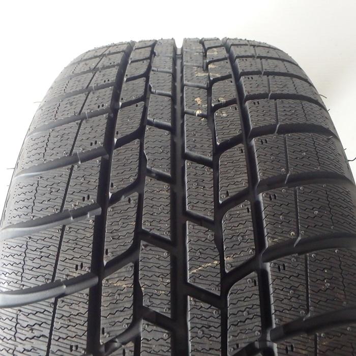 グッドイヤー ICE NAVI6 225/60R17 2本 8分溝 Amazon.co.jp