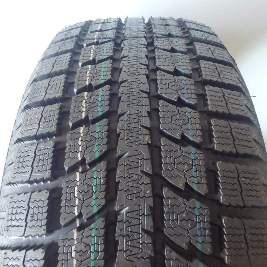 TOYO TIRES（トーヨータイヤ） 235/55R17 99Q 冬 オブザーブ OBSERVE