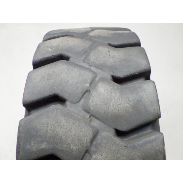 18×7-8 /4.33 ADVANCE Solid-Super-Lug OB-502 中古 2本セット フォークリフト ノーパンク X1531 |  | 03