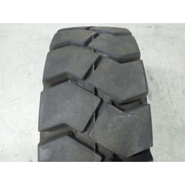 21×8-9 6.00 ADVANCE Solid-Super-Lug OB-502  中古 1本のみ フォークリフト ノーパンク 21/8-9 21-8-9 X1652 |  | 03