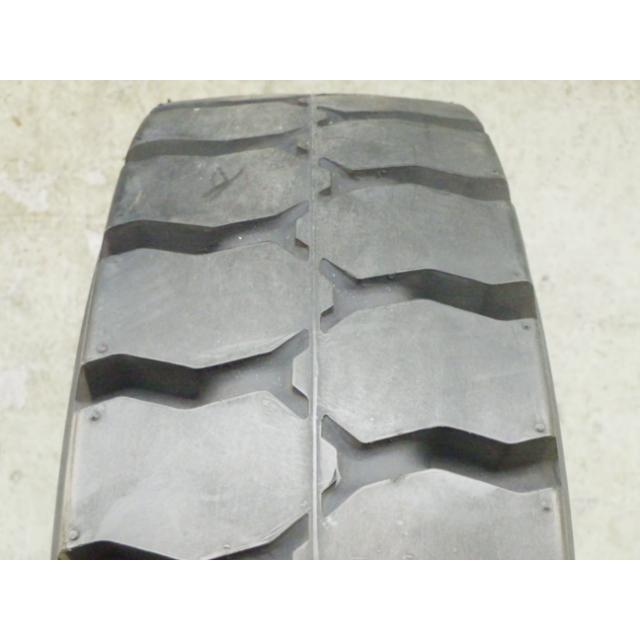 18×7-8 RIM4.33 BEAUTRAK CBX 中古 9.9分山 2本セット フォークリフト ノーパンク 18×7/8 X1820 |  | 02
