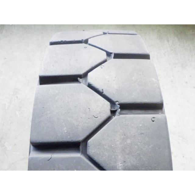 28×9-15 15×7.00T FRC AirBOSS 中古 2本セット フォークリフト ノーパンク 28×9/15 X1824 |  | 03