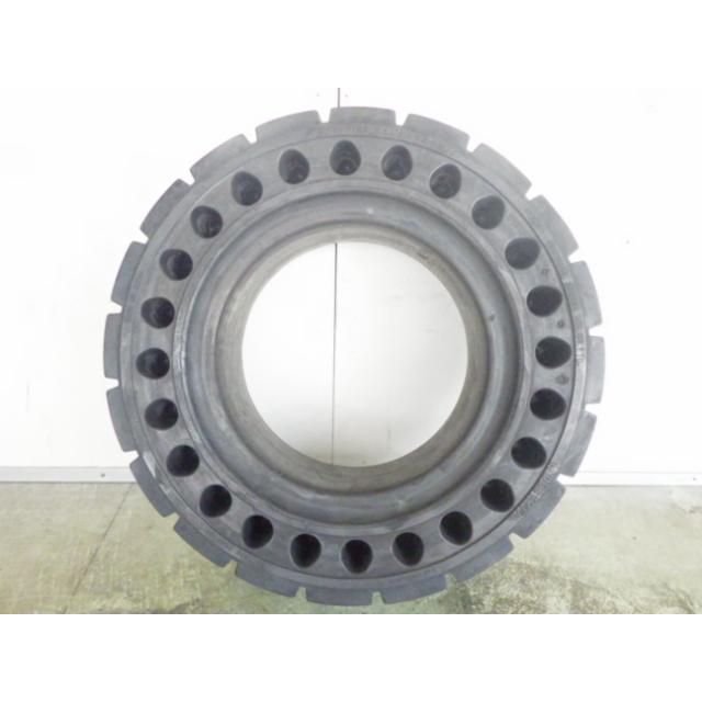 28×9-15 15×7.00T FRC AirBOSS 中古 2本セット フォークリフト ノーパンク 28×9/15 X1824 |  | 04