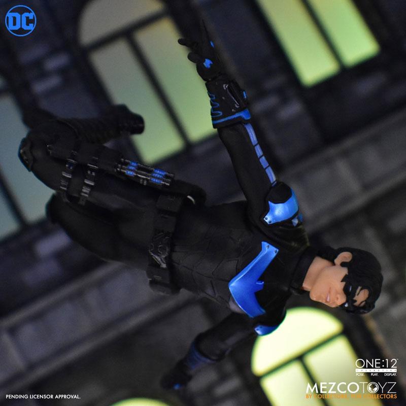 DC ワン12コレクティブ ナイトウィング 1/12スケール アクションフィギュアの画像