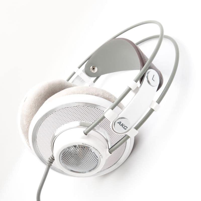 AKG K701 リファレンスヘッドフォン グレー 純正箱あり AKG オープン型ヘッドフォン K701【国内正規品】 AKG K701