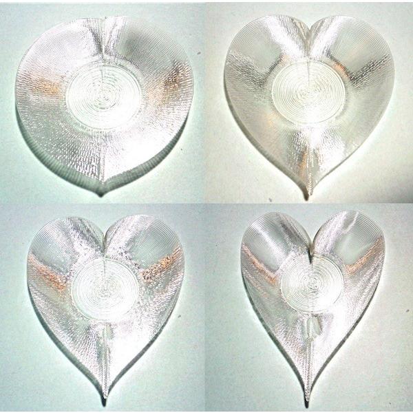 3Dデザイン小皿 いろんなハート形の 透明で輝く かる〜い おしゃれな 豆皿 容器 入れ物 (螺旋3D印刷品) | 