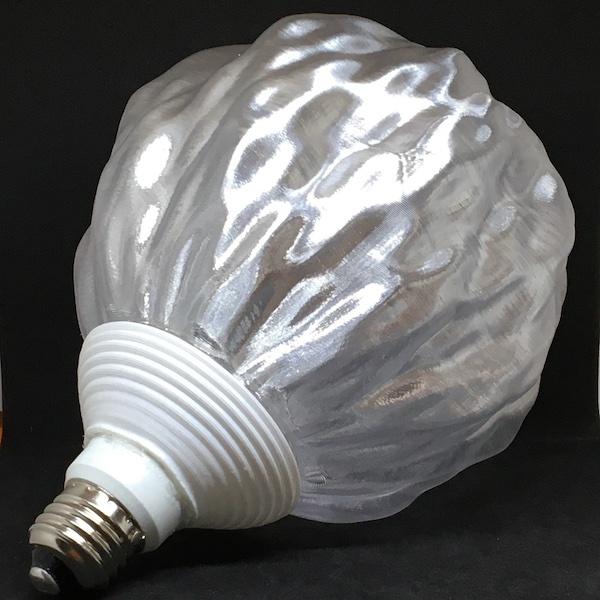 3Dデザイン電球 Xing4 40W相当 サイズ15cm おしゃれ きらめく 輝く 電球色 昼白色 裸電球 口金E26 大きい 大形 大型ボール球型LED電球｜dasyn｜06