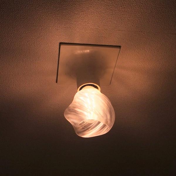 透明な Led電球カバー シェードのみ 捻り模様の傘 直径10cm 裸電球にかぶせる おしゃれな照明カバー きらめくランプシェード ペンダントライトにも E26 E17 Cover V031 デイシン Dasyn Yahoo 店 通販 Yahoo ショッピング