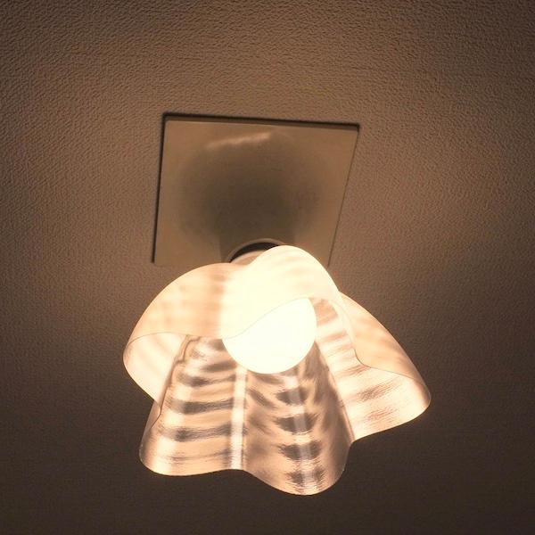 透明な Led電球カバー シェードのみ 桜形 星形の傘 直径17cm 裸電球にかぶせる おしゃれな きらめくランプシェード ペンダントライトに シーリングライトに Cover W005 17 デイシン Dasyn Yahoo 店 通販 Yahoo ショッピング