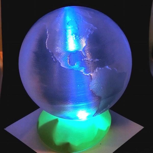 3Dデザインランプ LED 照明つき ア!かる〜い地球儀 直径 12 cm (単三乾電池式 LED 2 個のライトつき おしゃれな3D印刷インテリア) |  | 01